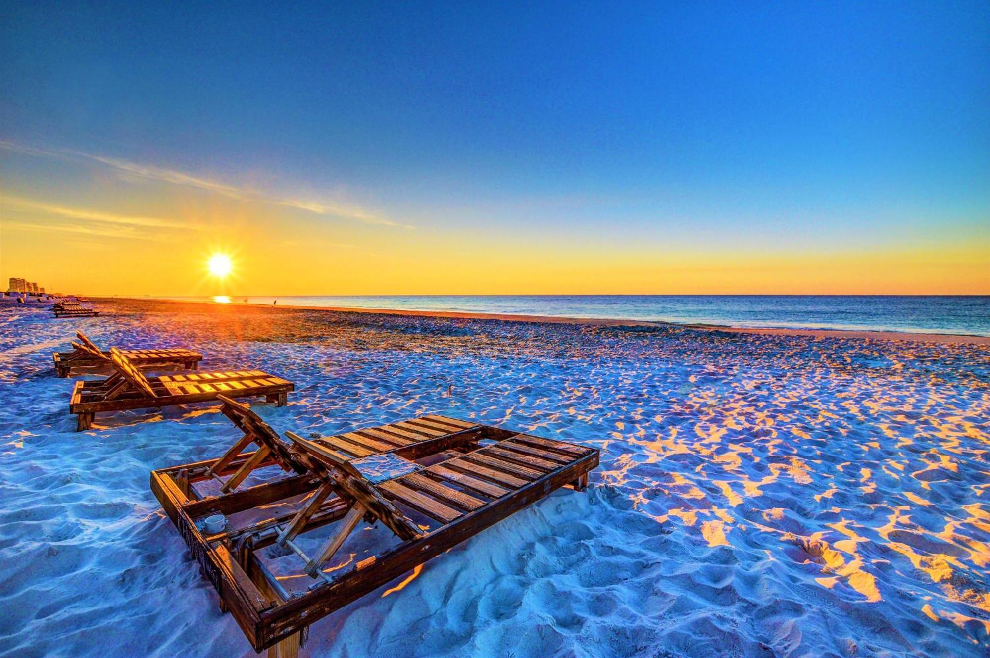 Beautiful 3 Bedroom Beachfront Condo กัลฟ์ชอร์ส ภายนอก รูปภาพ