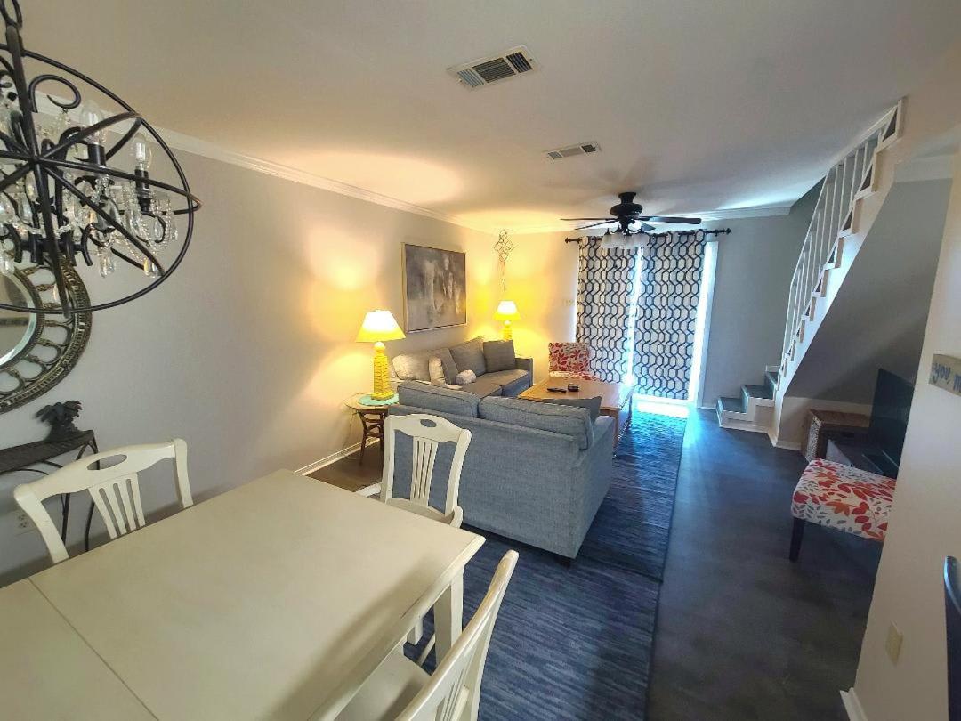 Beautiful 3 Bedroom Beachfront Condo กัลฟ์ชอร์ส ภายนอก รูปภาพ